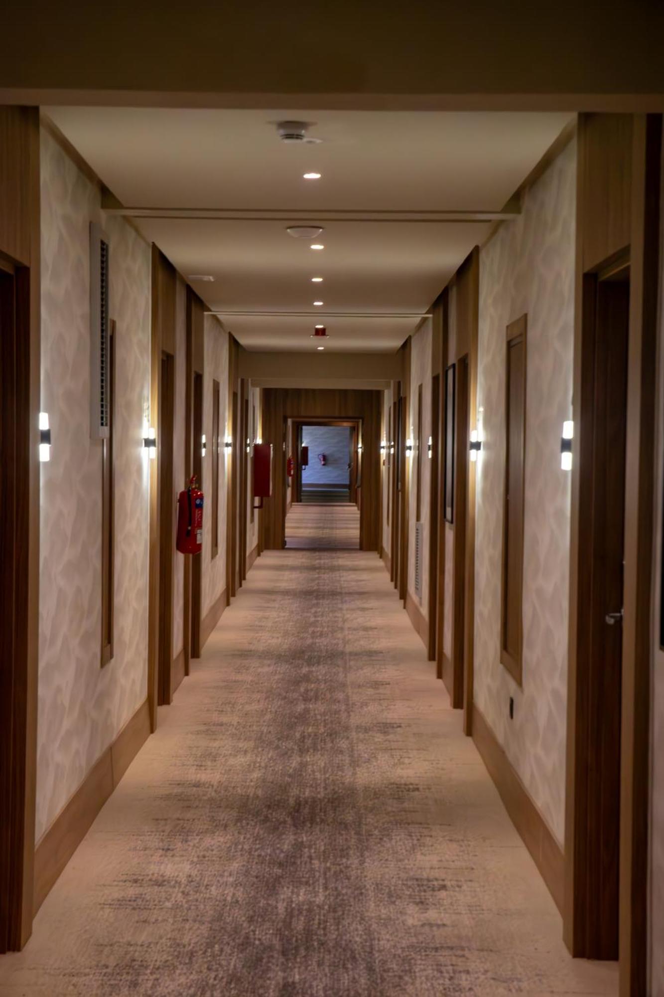Dominium Palace อกาดีร์ ภายนอก รูปภาพ A corridor in a hotel
